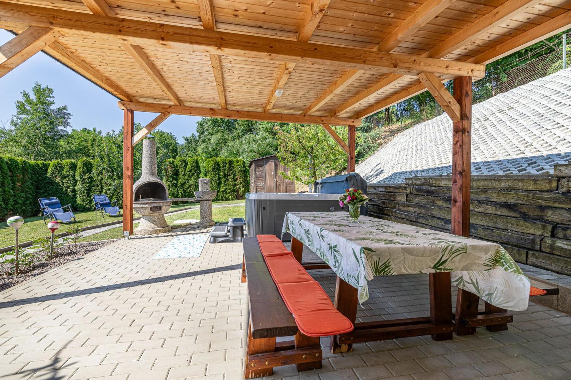 Ladybug House With Whirlpool - Happy Rentals Fokovci Exterior foto